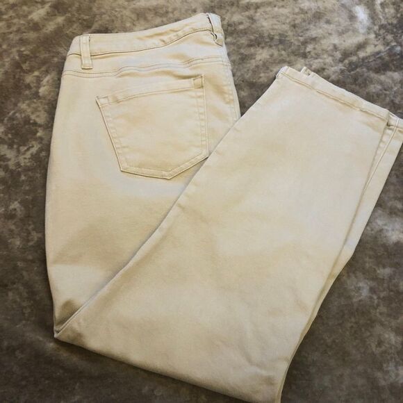 Lane Bryant Khaki/Tan Colored Side Slit Cropped Jeans Size 16 - Picture 6 of 9